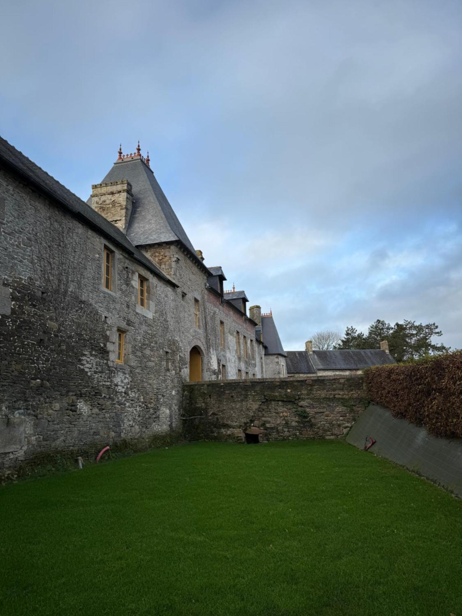 Domaine Du Manoir De Vains Ξενοδοχείο Εξωτερικό φωτογραφία