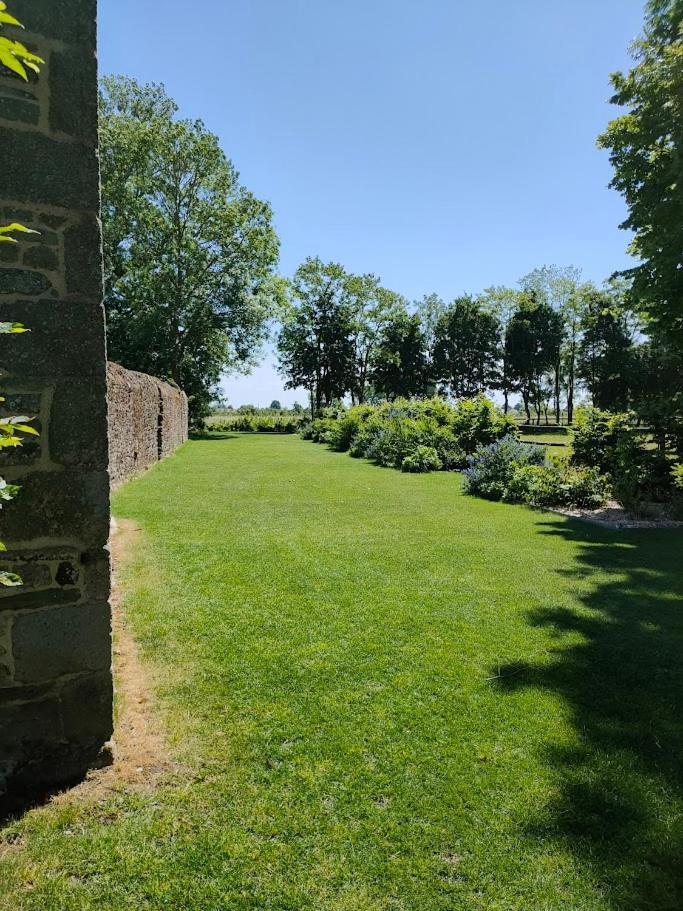 Domaine Du Manoir De Vains Ξενοδοχείο Εξωτερικό φωτογραφία